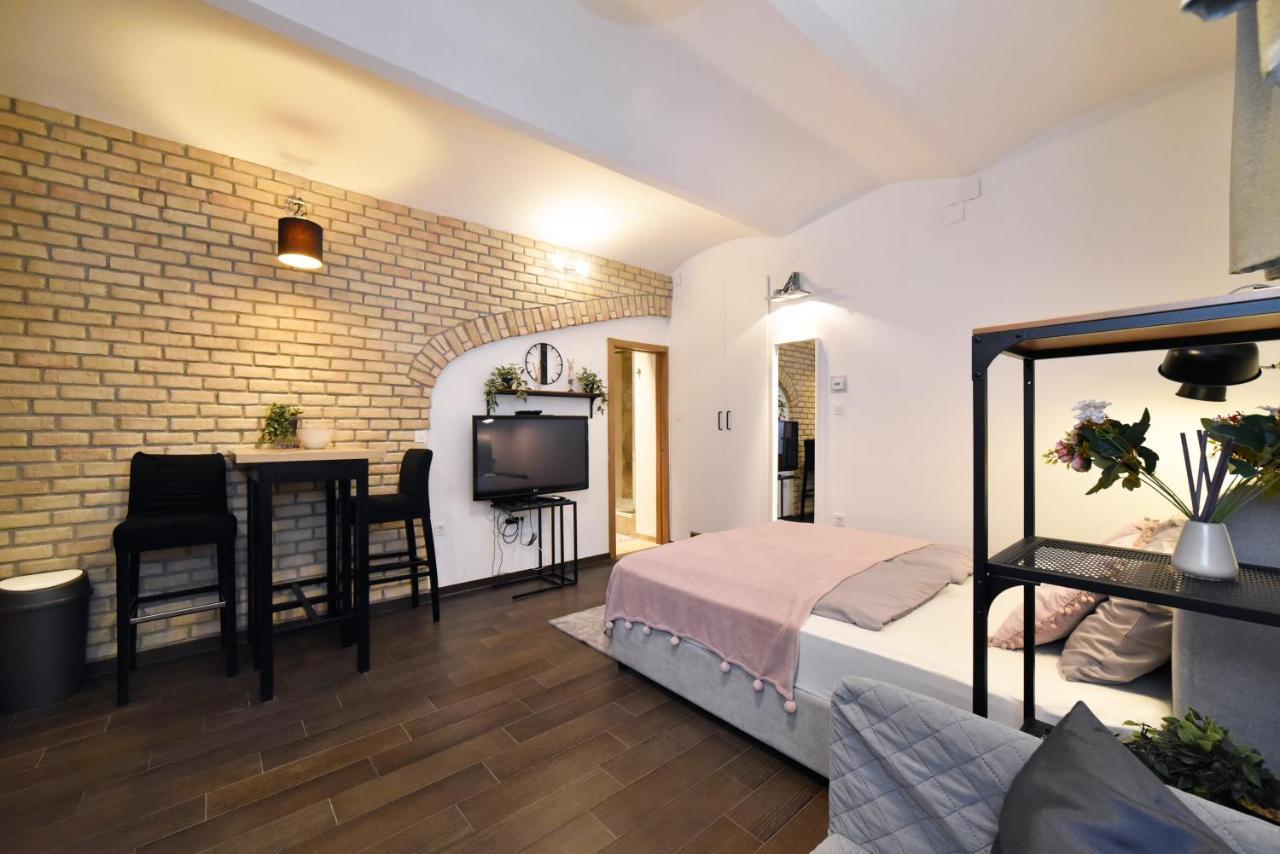 Manuela Varsavska Studio Apartments Zagreb Ngoại thất bức ảnh